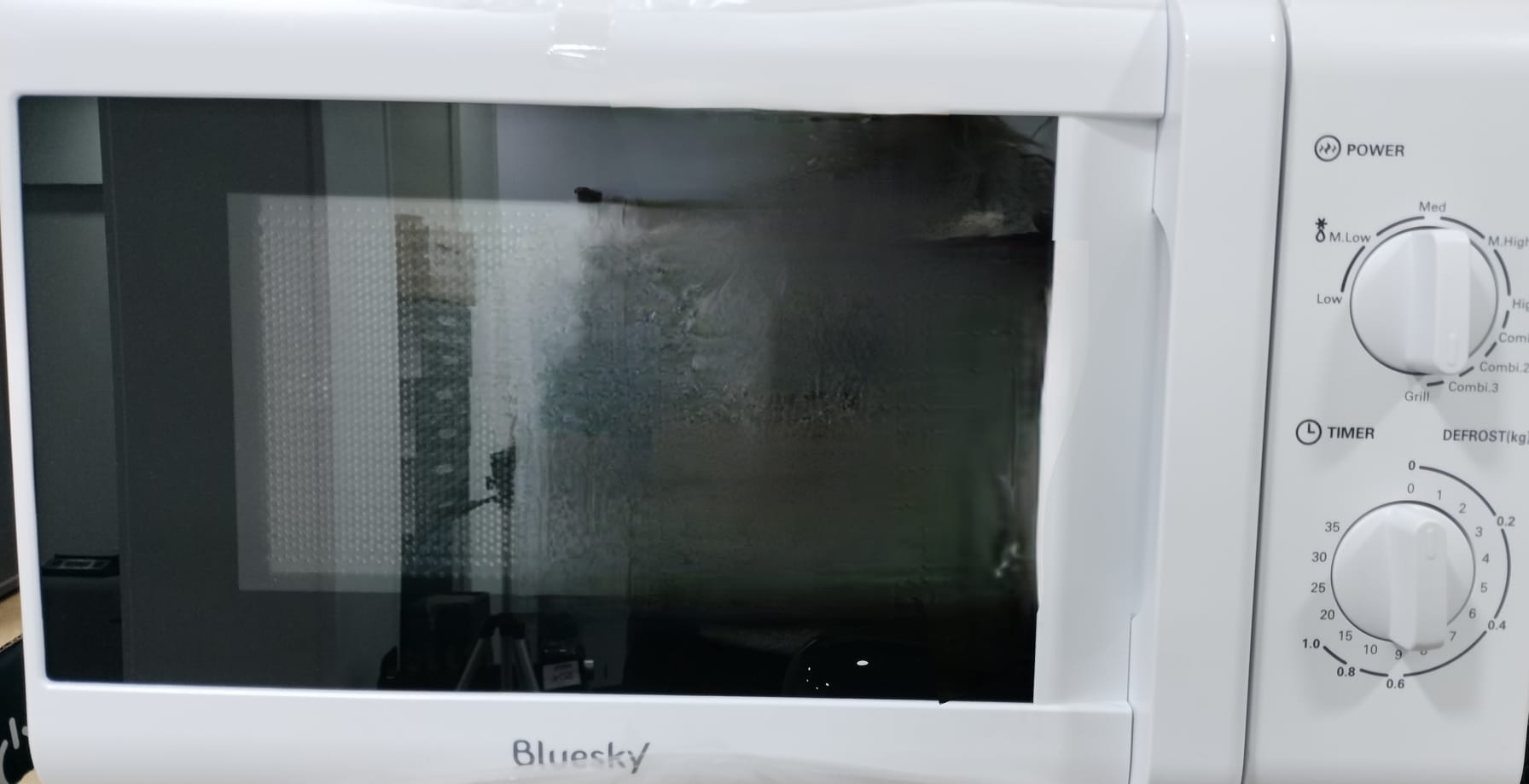 MICROONDAS CON GRILL 20L BLANCO