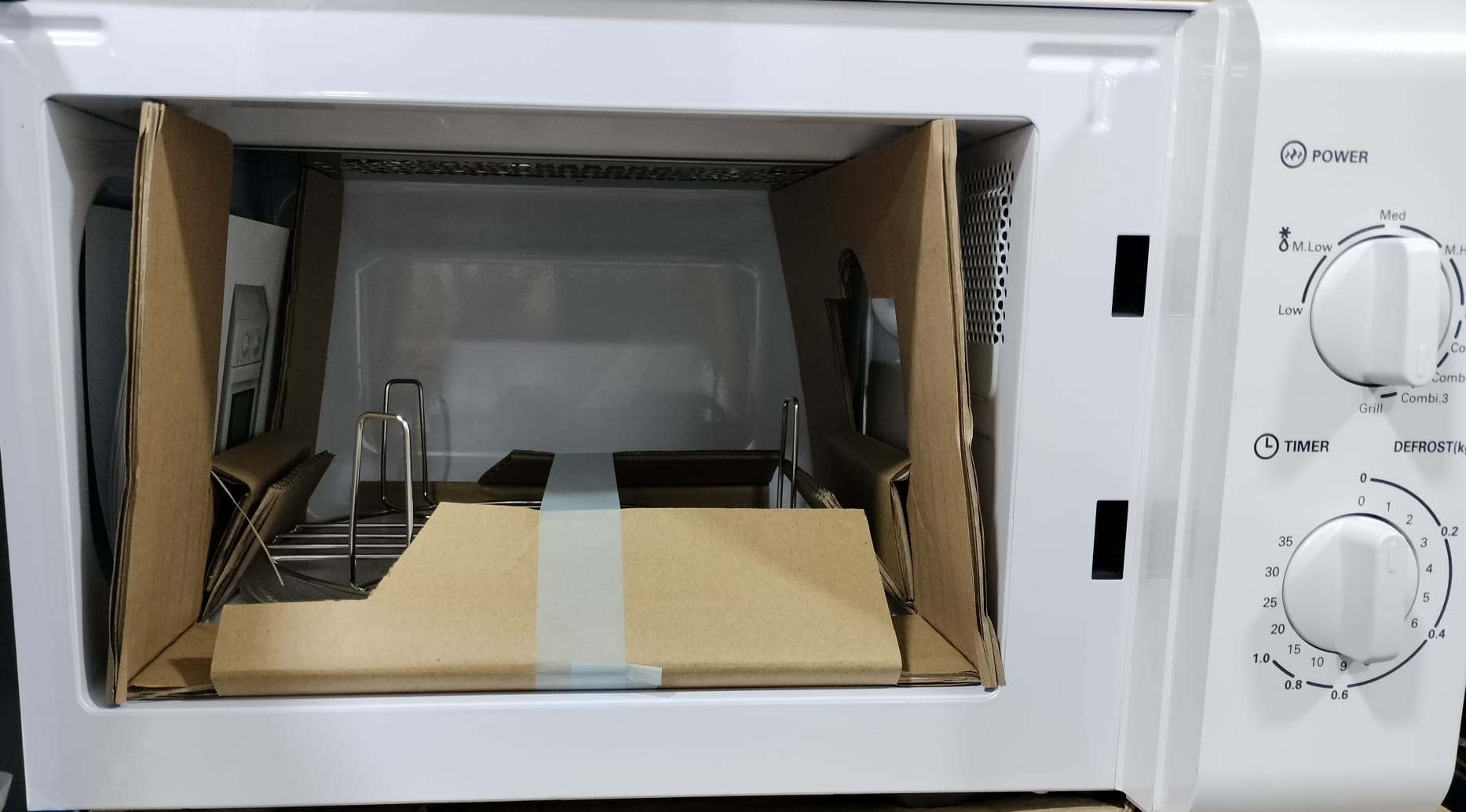 MICROONDAS CON GRILL 20L BLANCO