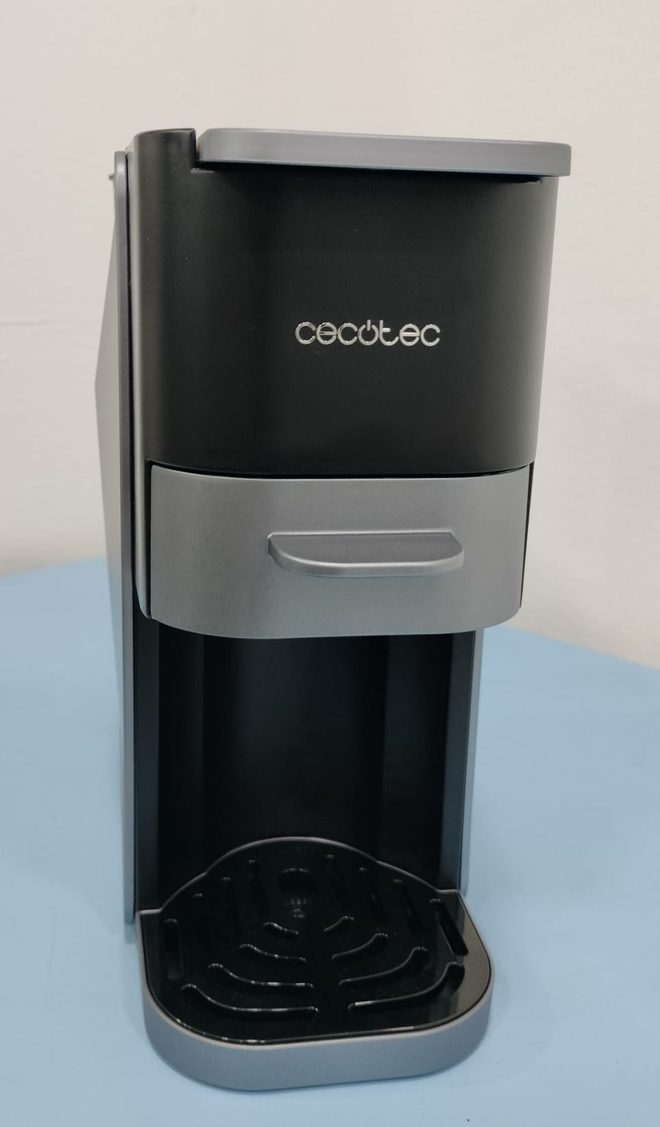 CAFETERA MULTICAPSULAS CECOTEC