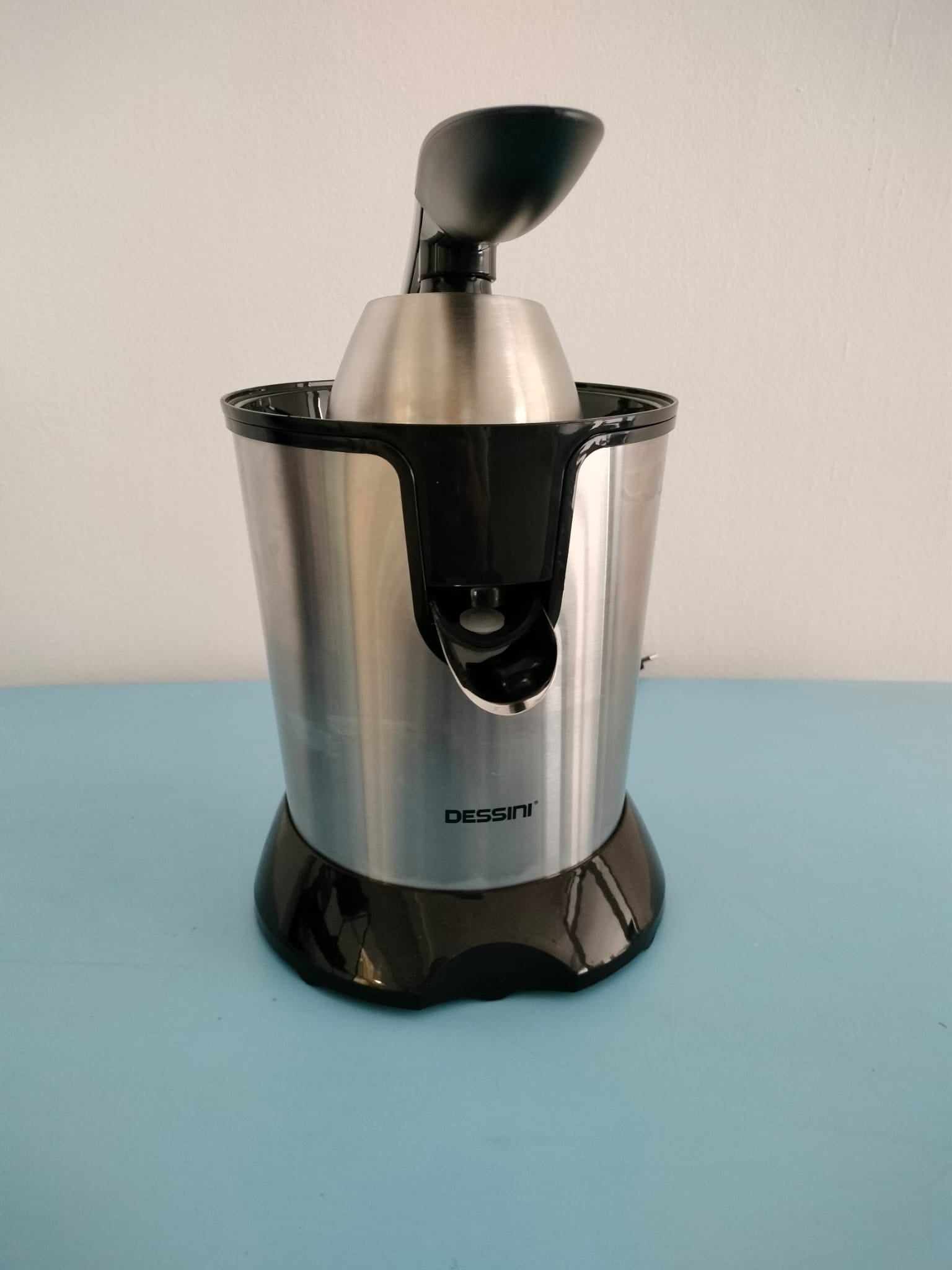 EXPRIMIDOR ELECTRICO DESSINI